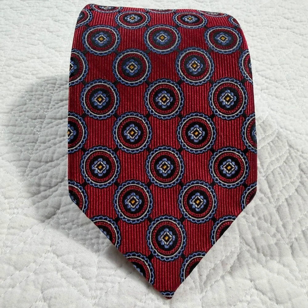 JZ Richards Mens Necktie Geometric Medallion Red Al‎ Silk Hand Made USA EUC